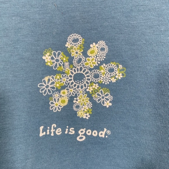 Life is Good Cadet Blue Happy Daisy Screen Print Short Sleeve Tee size S - Picture 2 of 10